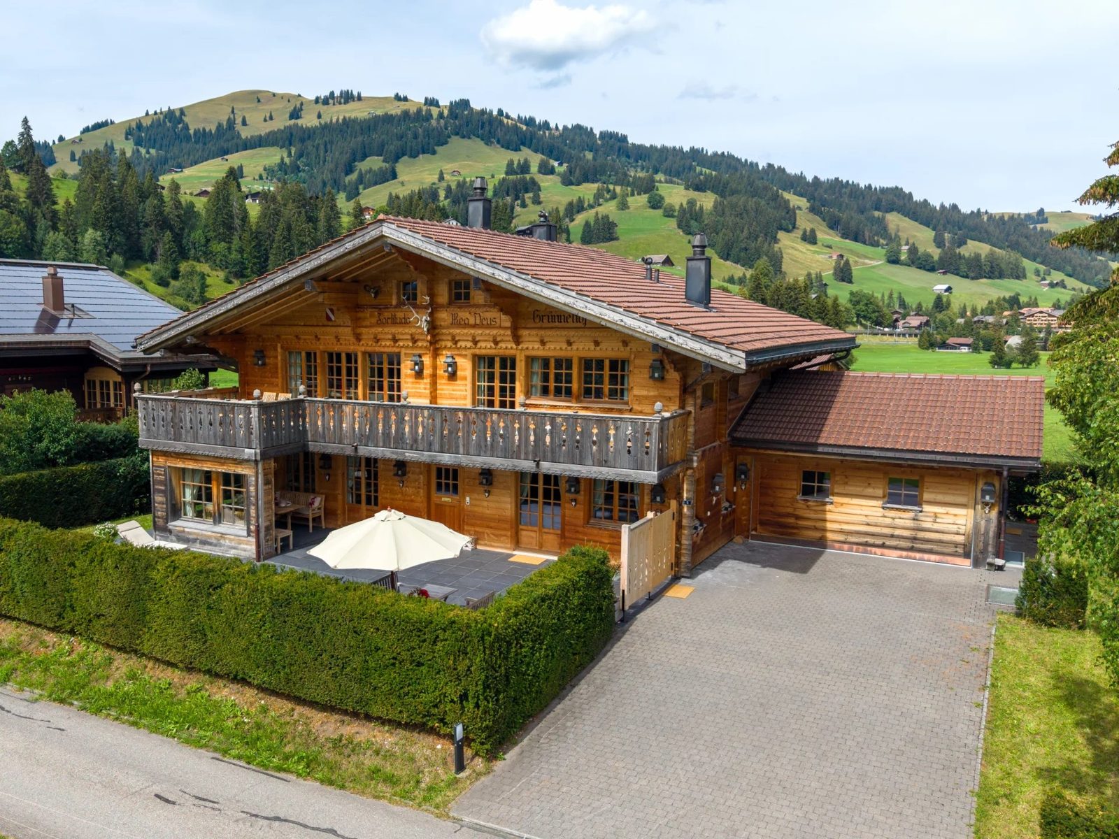 Family chalet, ski-in – Saanenmöser