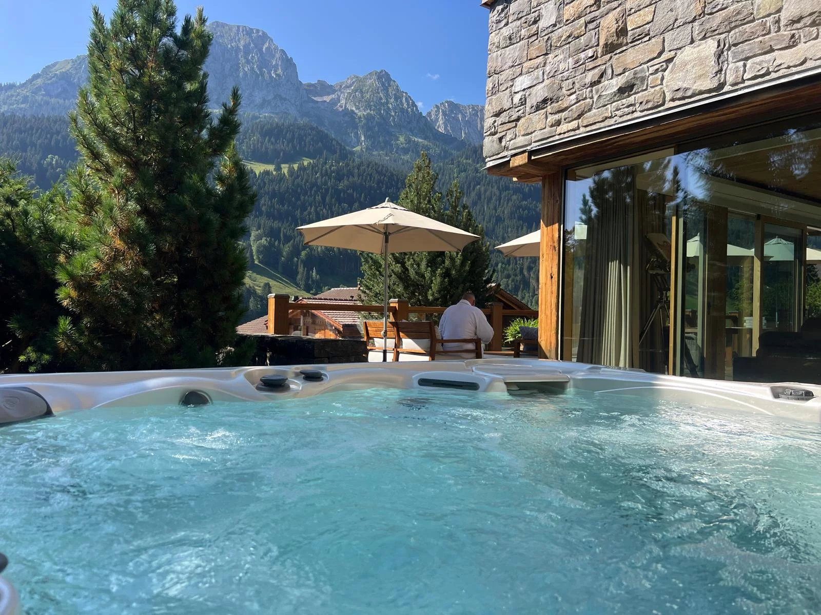 Apartment with jacuzzi & spa – Rougemont