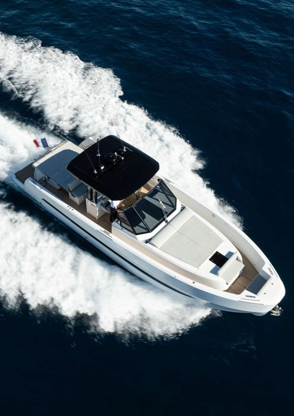 Med 42 charter in Saint-Tropez